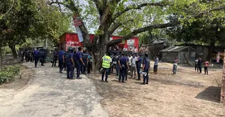 চাঁপাইনবাবগঞ্জে শালিস বৈঠকে সংঘর্ষ, অর্ধশত  ককটেল বিস্ফোরণ